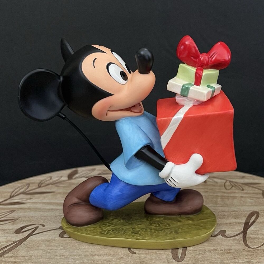 WDCC Mickey Mouse Presents for My Pals Pluto's Christmas Tree w/Box & COA